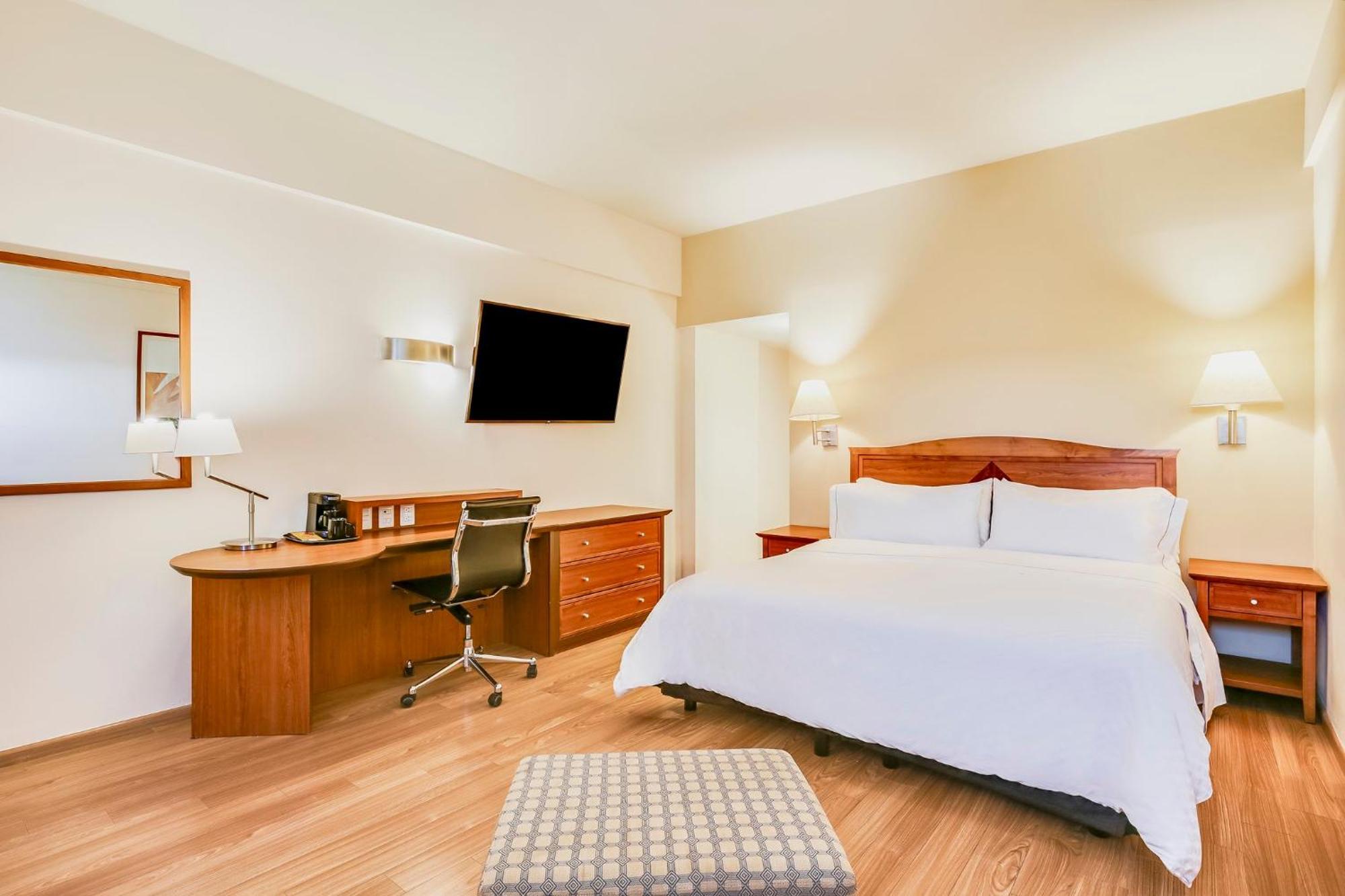Fiesta Inn Torreon Galerias Экстерьер фото