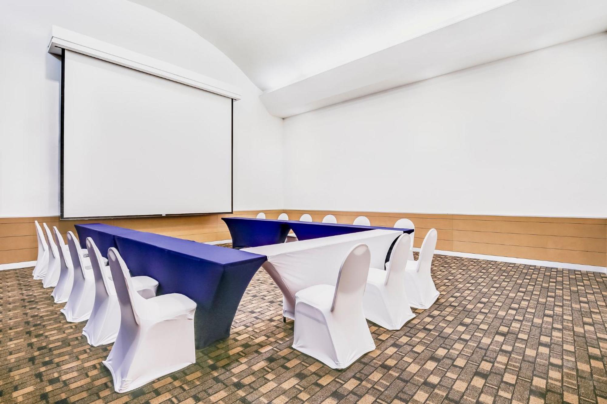 Fiesta Inn Torreon Galerias Экстерьер фото