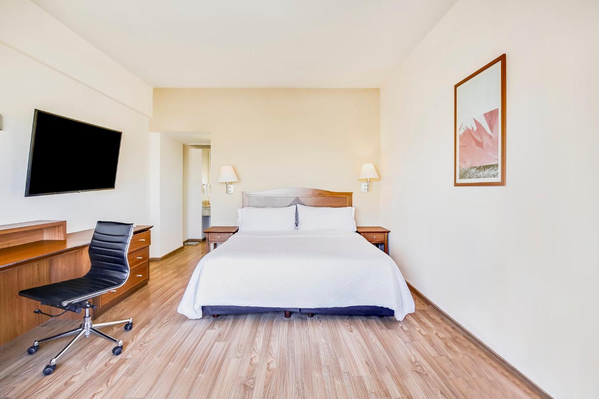 Fiesta Inn Torreon Galerias Экстерьер фото
